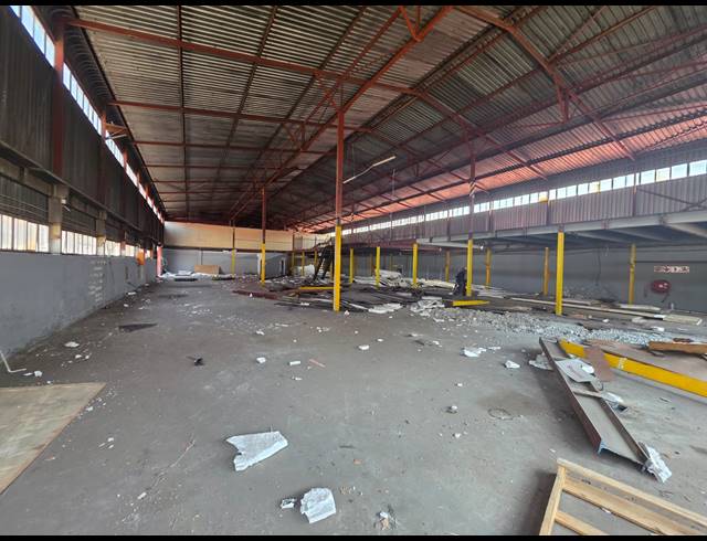 1,020M² WAREHOUSE TO LET IN ALRODE